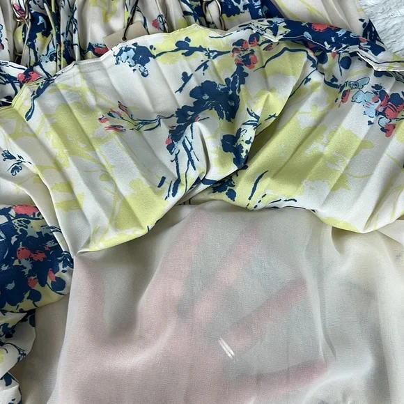 NWT! Darling Piper Accordion Pleated Floral Mini Skirt with Tie Belt Large - Picture 11 of 11